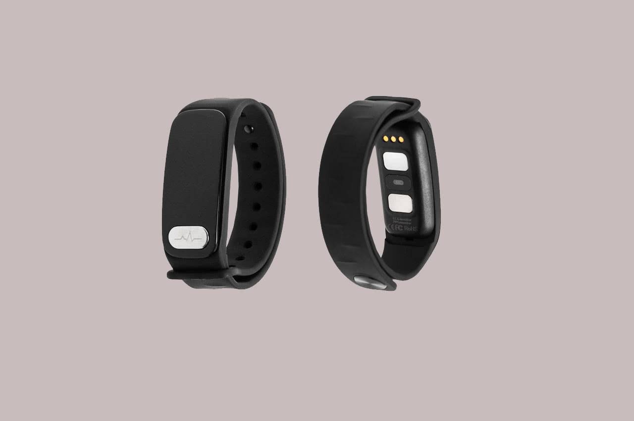 Gsmin WR11 - фитнес браслет с измерением давления